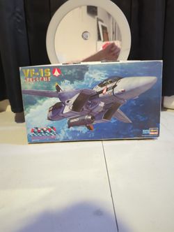 Macross VF-1S Plastic Model