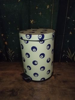 Mini Trash Can
