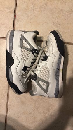 Jordan 4s