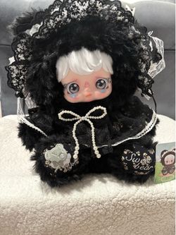 Yomi Pastoral Verse 800% Black “Starlight” Plush with 3 Sets of Eyes