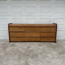 Vintage 1980s Post Modern Boyd Solid Oak 9-Drawer Dresser 71”‼️DELIVERY INCLUDED‼️