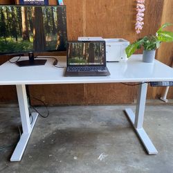 Autonomous Standing Desk