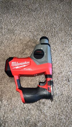 Milwaukee M12 Fuel brushless 5/8 SDS Rotary Hammer like new tool only