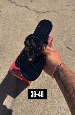 Women’s sandals