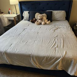 Queen Bed 