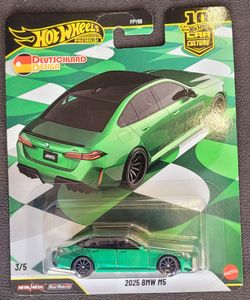 New 🔥 Hot Wheels Premium 2025 BMW M5 Die-Cast
