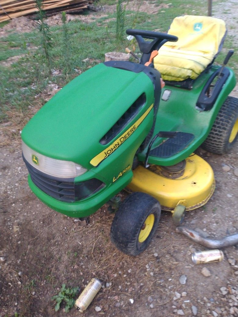 LA105 John Deere Mower for Sale in Knoxville, TN OfferUp