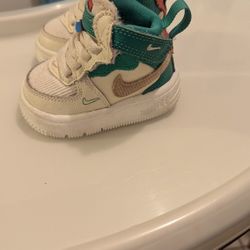 Infant Nikki Size 2C