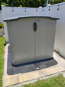 Suncast BMS4950 glidetop shed NEW