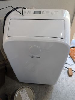 Used Vissani 8000 BTU Portable AC