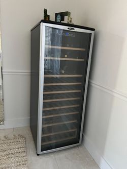 Danby Silhouette 75 Bottle Wine Cooler