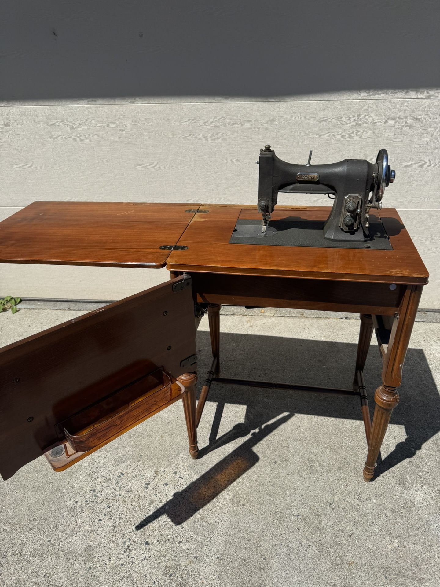 Vintage Antique Sowing Machine In Cabinet