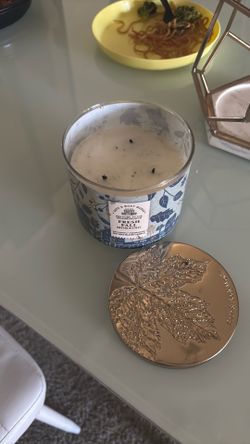 Bath and body works candle
