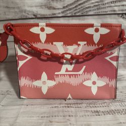 Crossbody Strap Included 