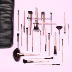 BLOSSOM 24 PC BRUSH SET