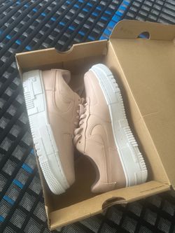 Women’s Nike shoes size 9