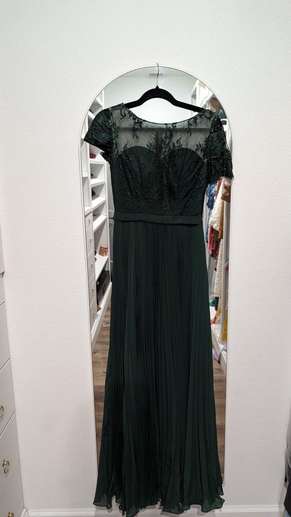 Hunter Green Modest Evening Dress with Sleeves Formal Dress sz 2