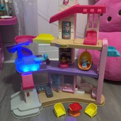 Barbie Little People Doll House