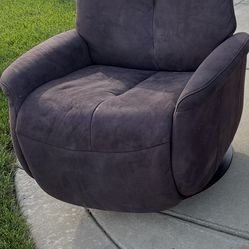 Brown Cloth Recliner
