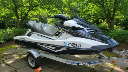 Yamaha FX Cruiser WaveRunner in like new condition