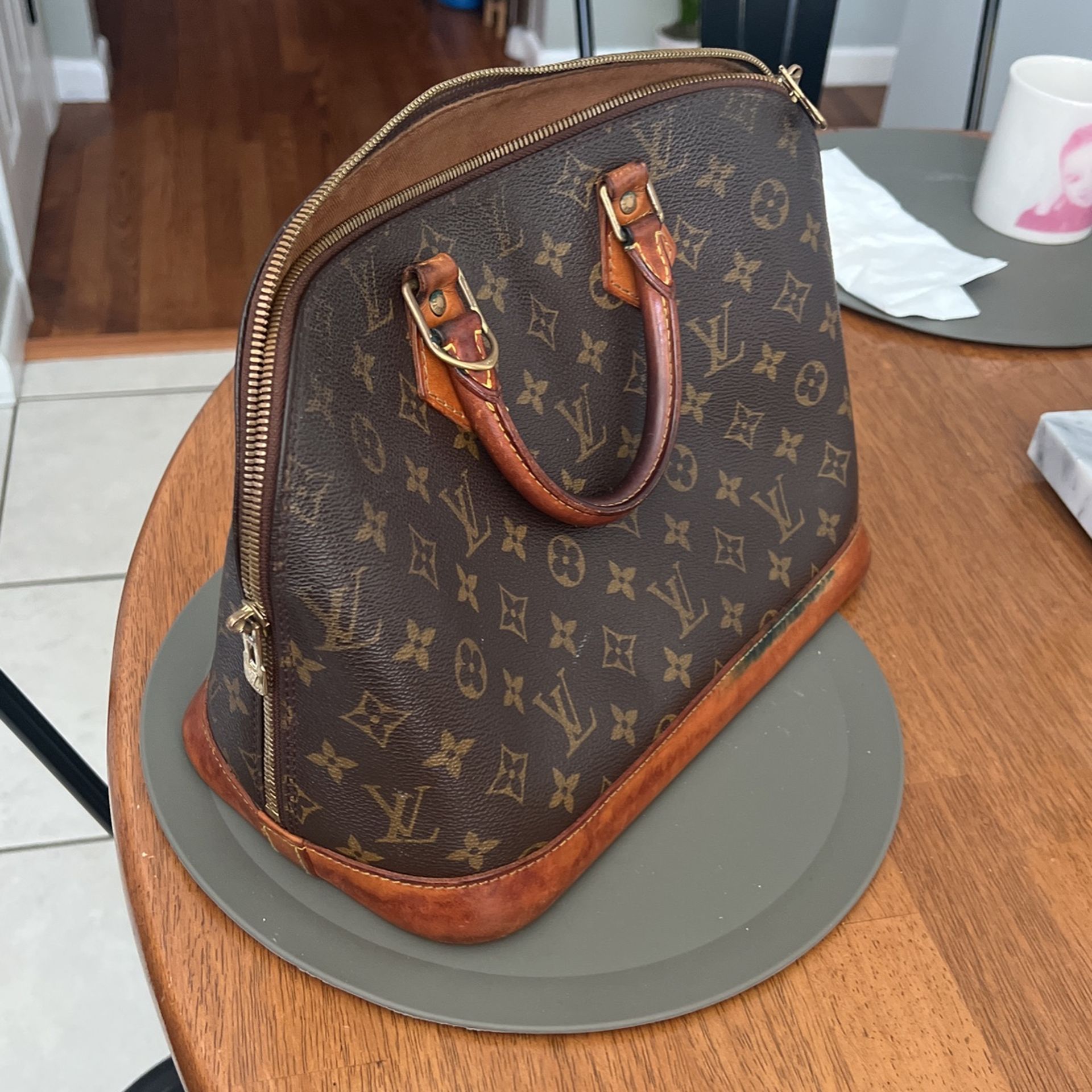 LV Alma PM