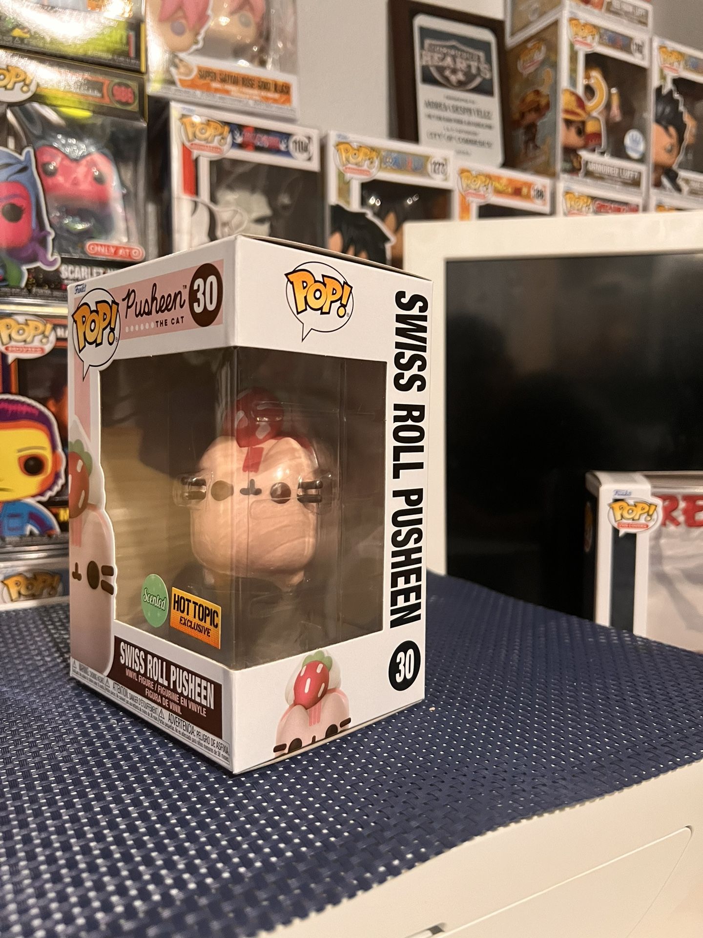 Funko Pop! Pusheen Swiss Roll – Édition Spéciale Parfumée – Figurine Vinyle 9,5 Cm – Cadeau Pour Fans De Chats Et Collectionneurs