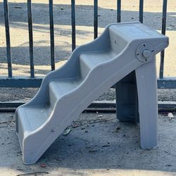 Tail Waggers Foldable 4-Step Pet Stairs – Non-Slip & Portable Priced to Sell