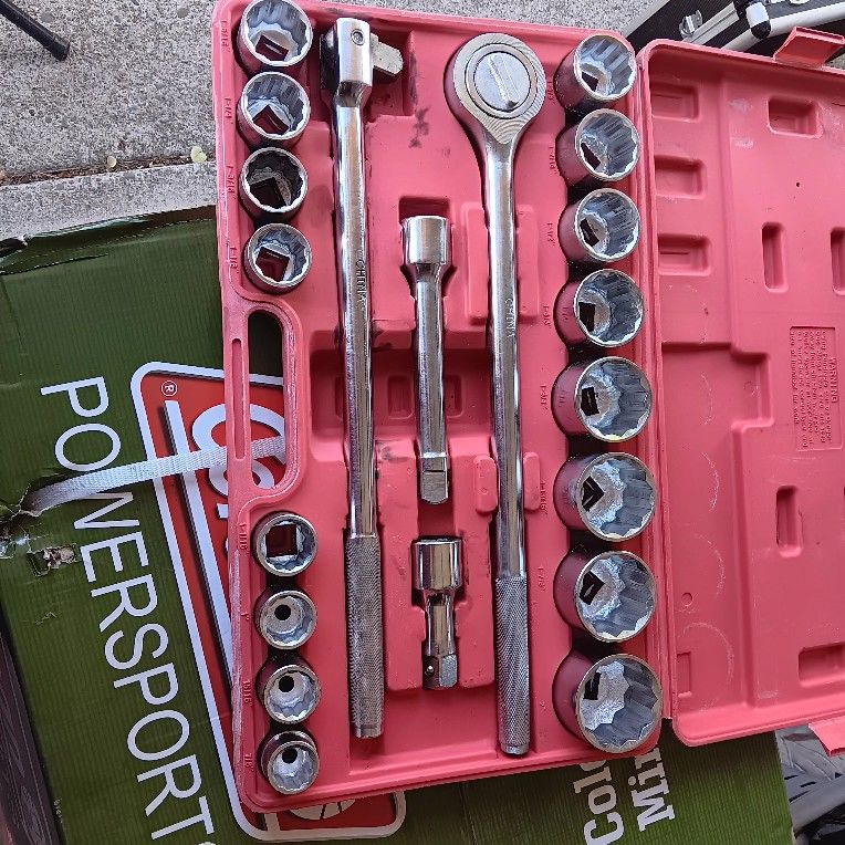21 Piece Socket Wrench Set. 3/4 Inch Drive 7/8 - 2 Inch