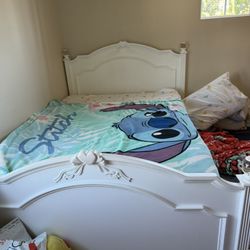 Full Bed With Trundle And Matching Dresser 