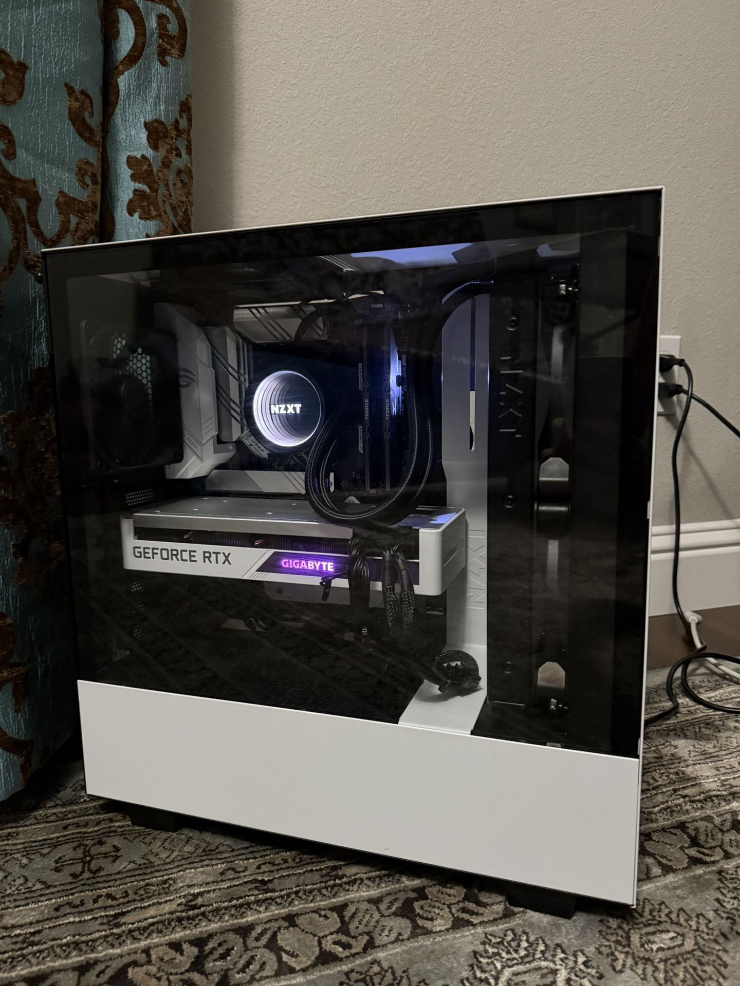 GAMING PC - RTX 3070 + 32 GB RAM + AMD 5600x