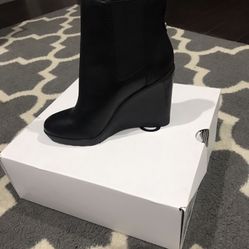 Aldo Boots Size 6
