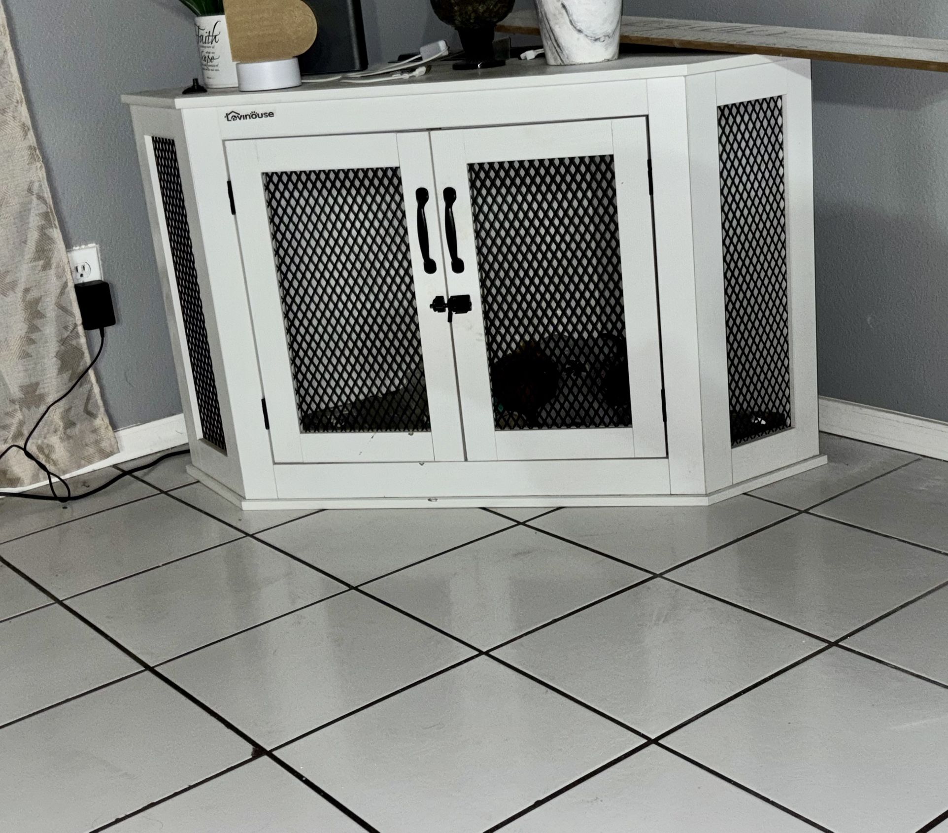 Dog crate