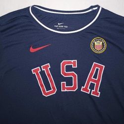 WOMENS NIKE USA T-SHIRT OLYMPICS SIZE MEDIUM L 24 in. W 19 in. CT5202-451