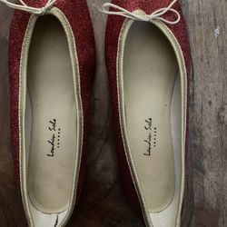 London Sole Red Sparkly Ballet Flats Sz 37