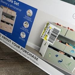 Storage chest for toddler