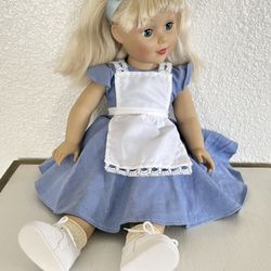  Madame Alexander 19" Doll EUC Collectible Doll Vintage Madame Alexander Doll Alice in Wonderland Bad condition! Hair, head and legs battered