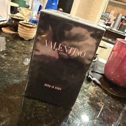 🖤 Valentino Uomo Born in Roma Unisex