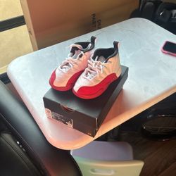 Kids Retro 12 Jordan Size 8c