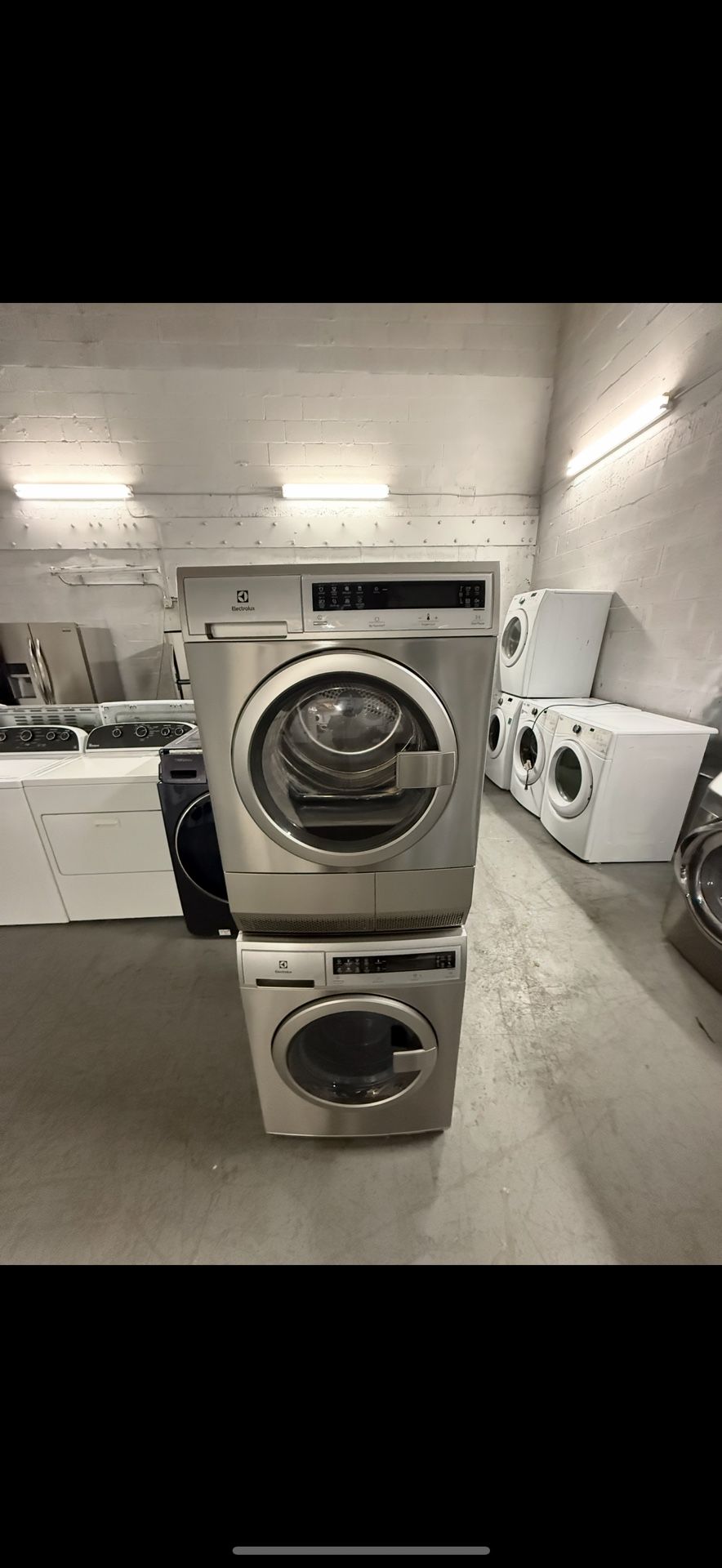 Electrolux Washer And Dryer Set “24 Ventless ( Lavadora Y Secadora )