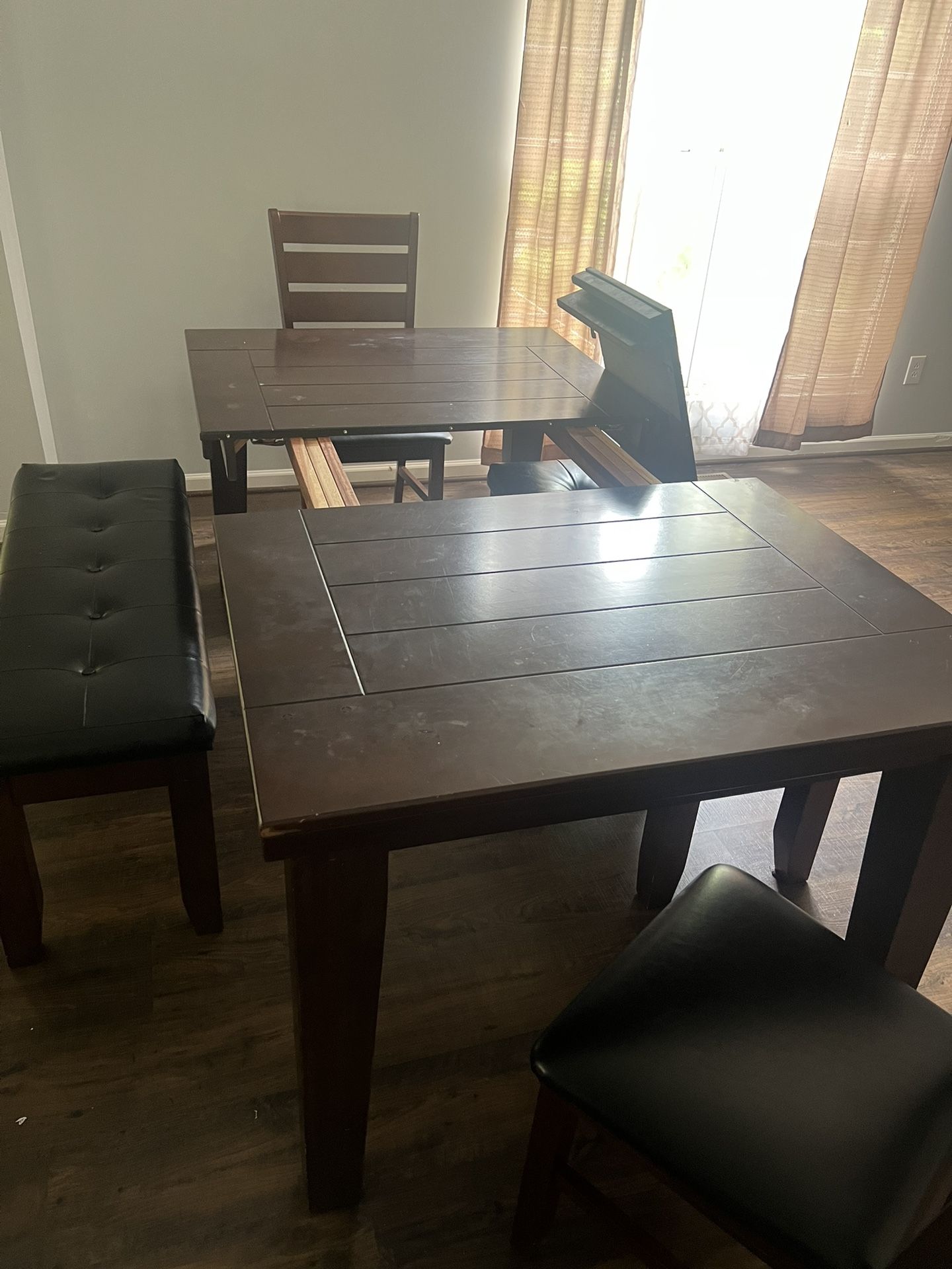 Leather Seats Big Table Have Extensions To Make It Bigger