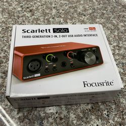 Focusrite Scarlett Solo 3rd-generation 2-in, 2-out USB Audio Interface 