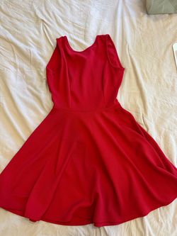 ❤️ Flamingo Red Open-Back Fit & Flare Dress 💃🏼