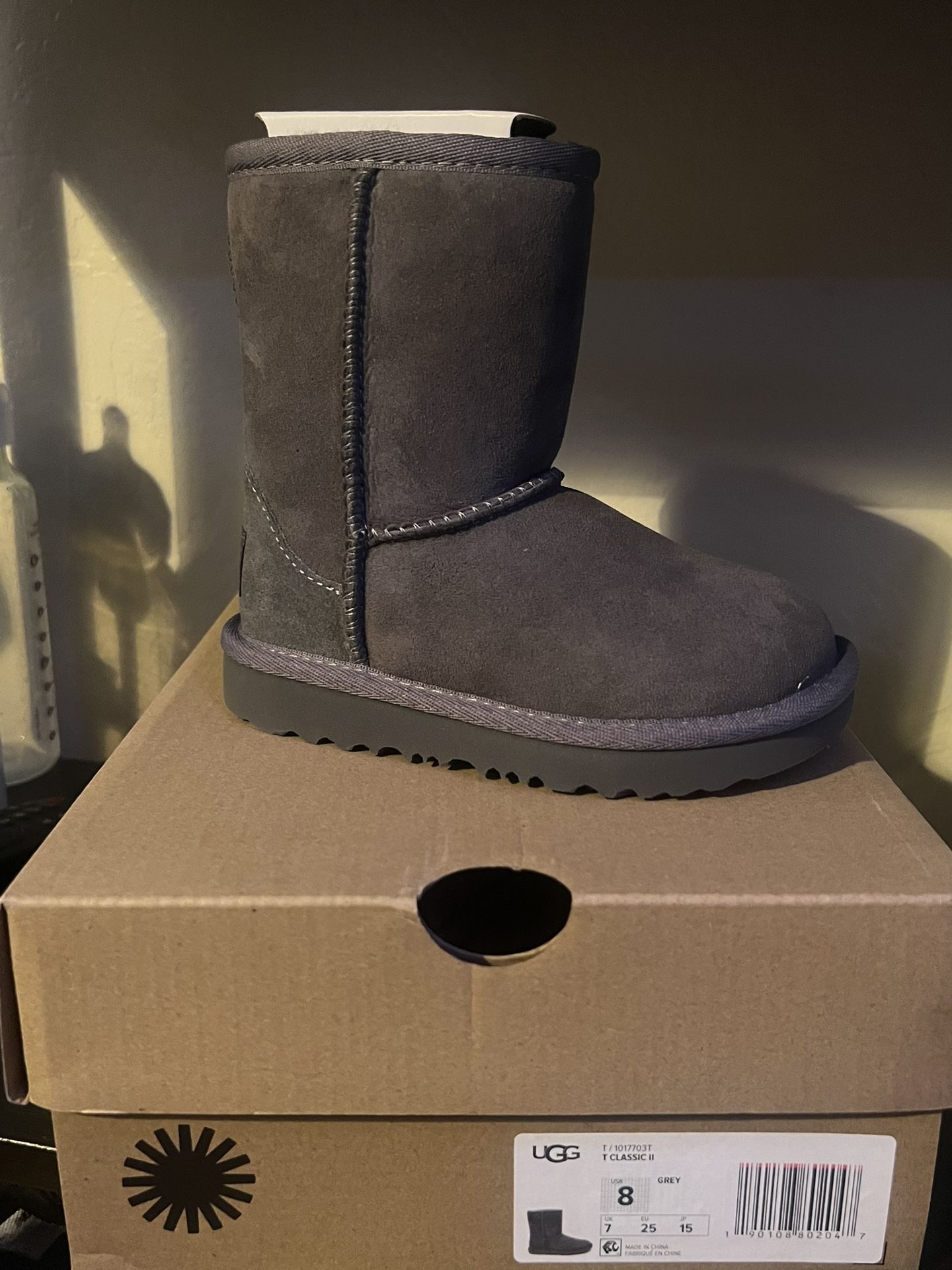 Kids Uggs Boots Size 8