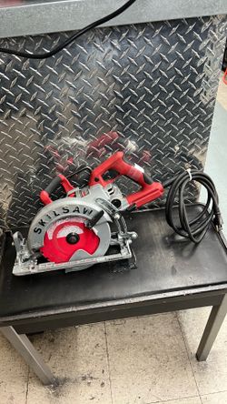 Skilsaw 7 1/4” Magnesium Framing Worm Drive Circular Saw
