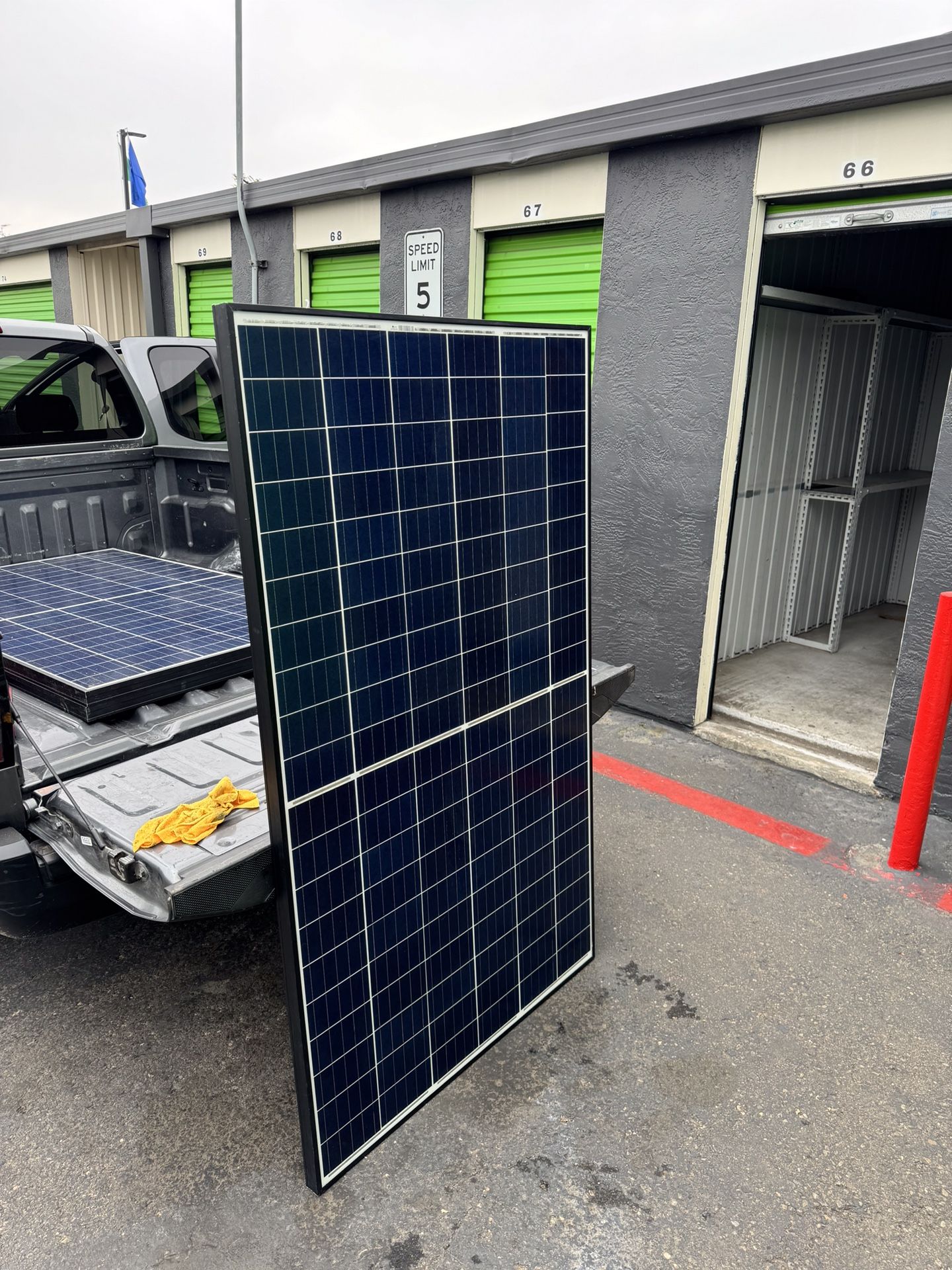 (3) RISEN SOLAR PANELS 290 WATTS $75 Each OBO