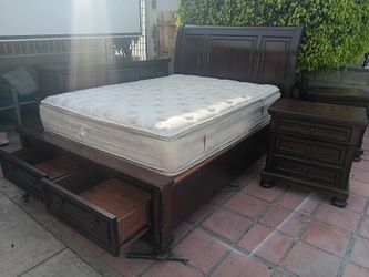 Queen bed set