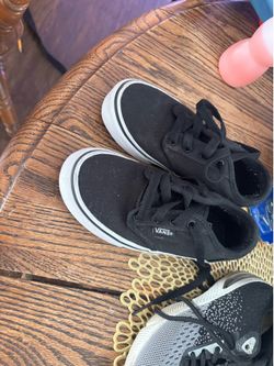 Shoes vans size 12 echo shoes 11  us sports size 11