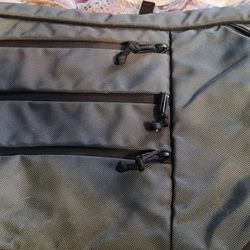TOM BIHN / TRI STRR BACKPACK FOR WHATEVER 