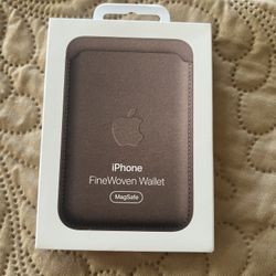 Apple - iPhone FineWoven Wallet with MagSafe - Taupe