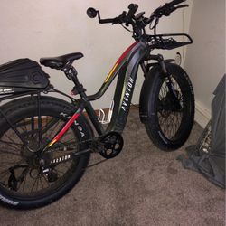 Electric Bike  Aventon